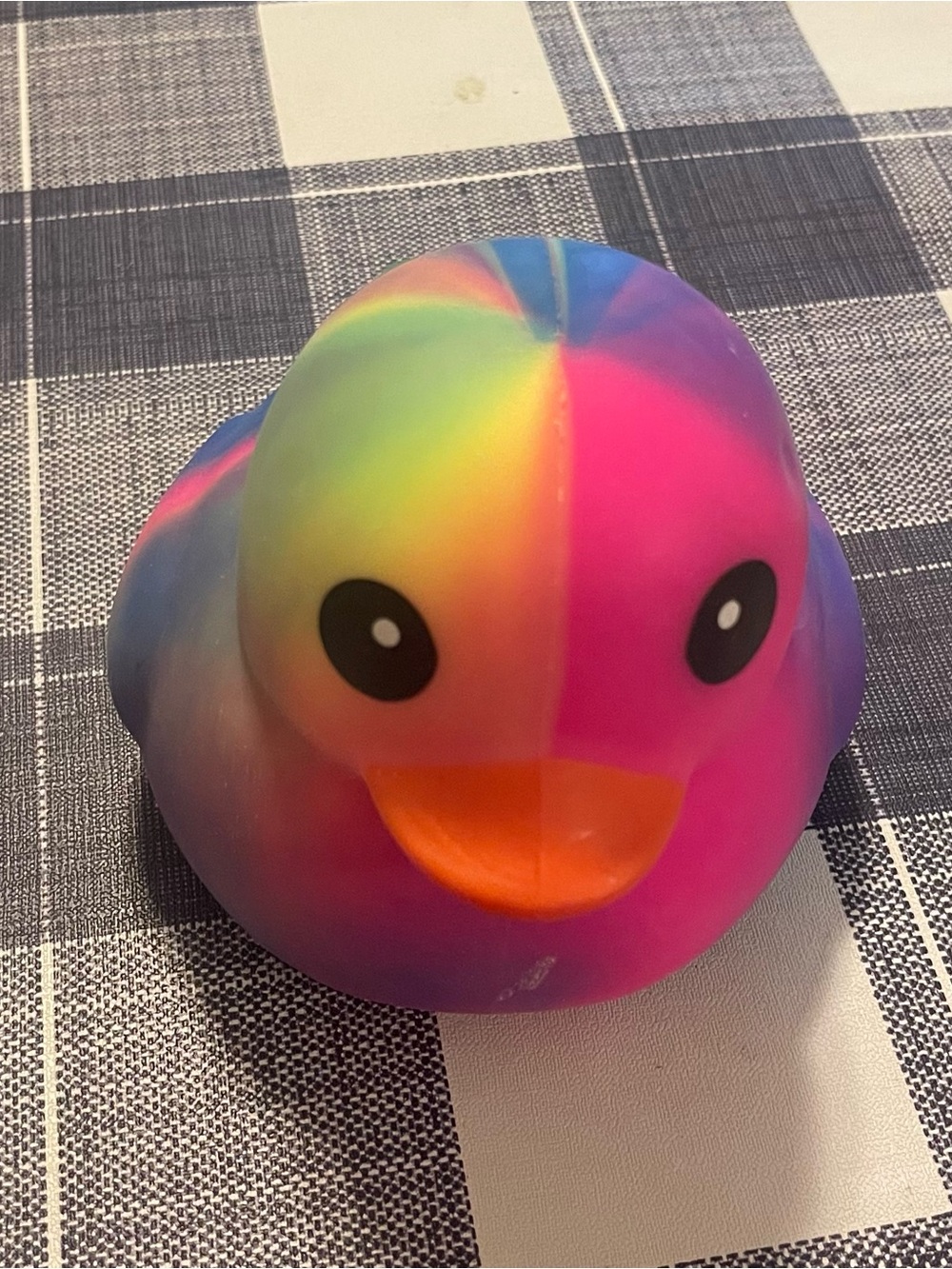 Sunny days squeezy tie dye duck squishy
